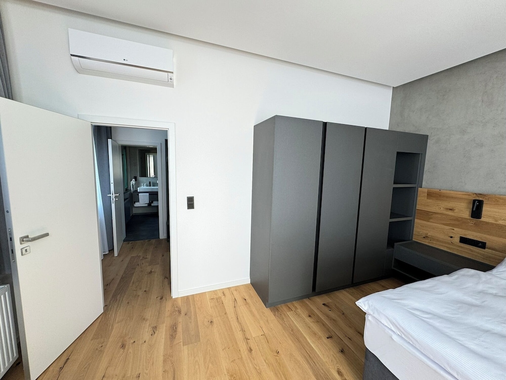 Business Double Room, 1 King Bed photo 2