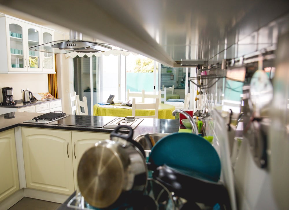 Shared Dormitory, Shared Bathroom (21 Beds)
