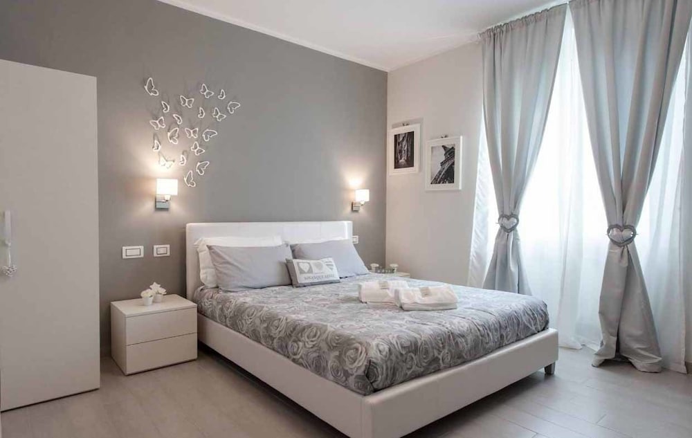 Classic Double Room, 1 Queen Bed, Pool View photo 1