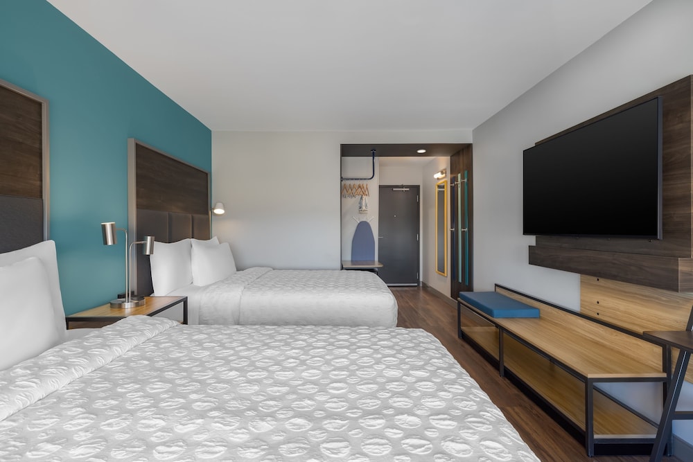 Room, 2 Queen Beds