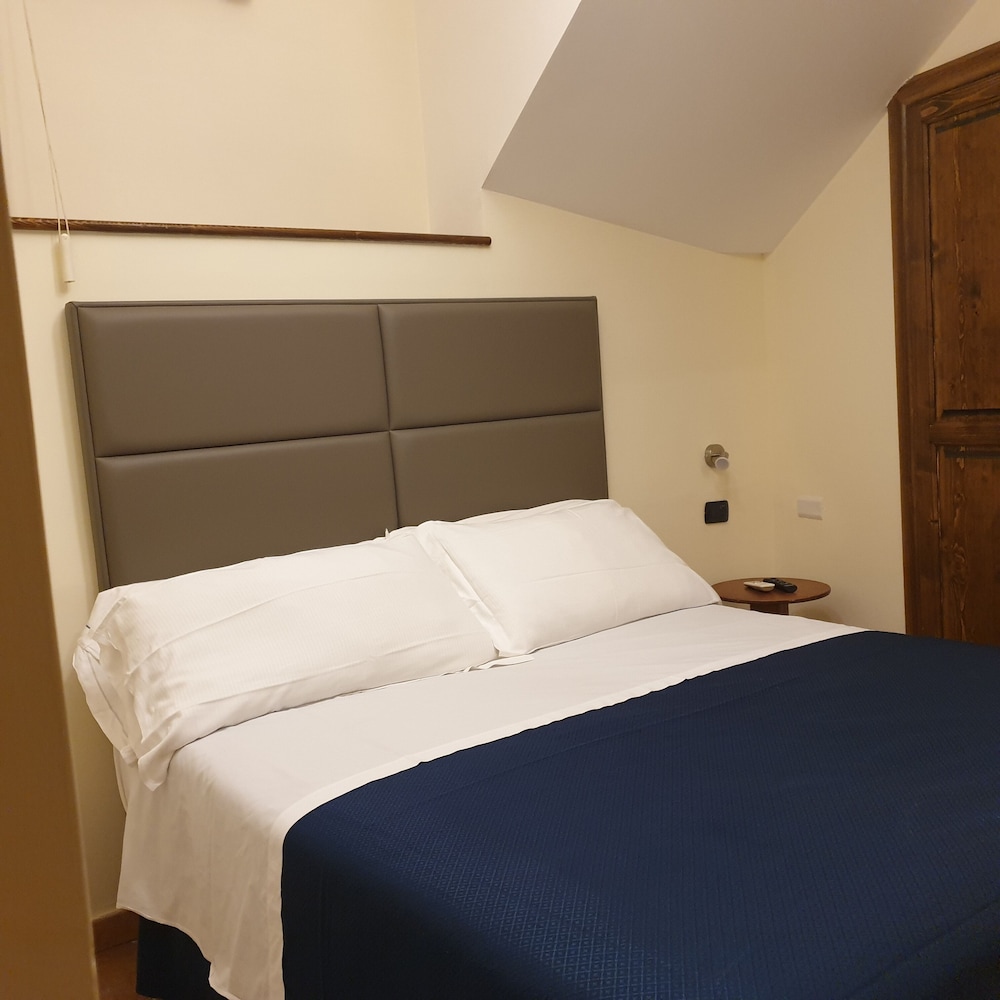 Standard Apartment - Photo 2