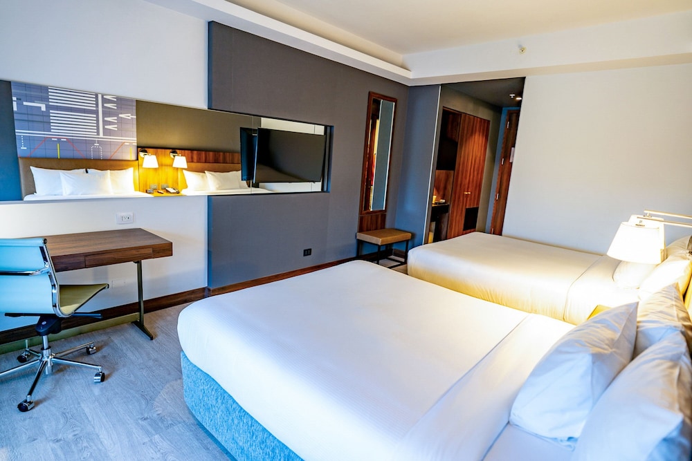 Room, 2 Queen Beds photo 1