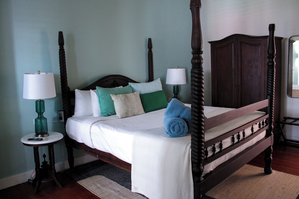 Superior Junior Suite with Private Balcony - Photo 1
