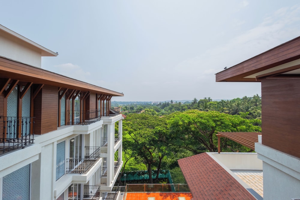 Superior Studio Suite, Garden View