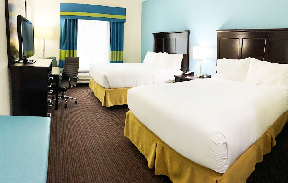 Suite, Multiple Beds - Photo 1