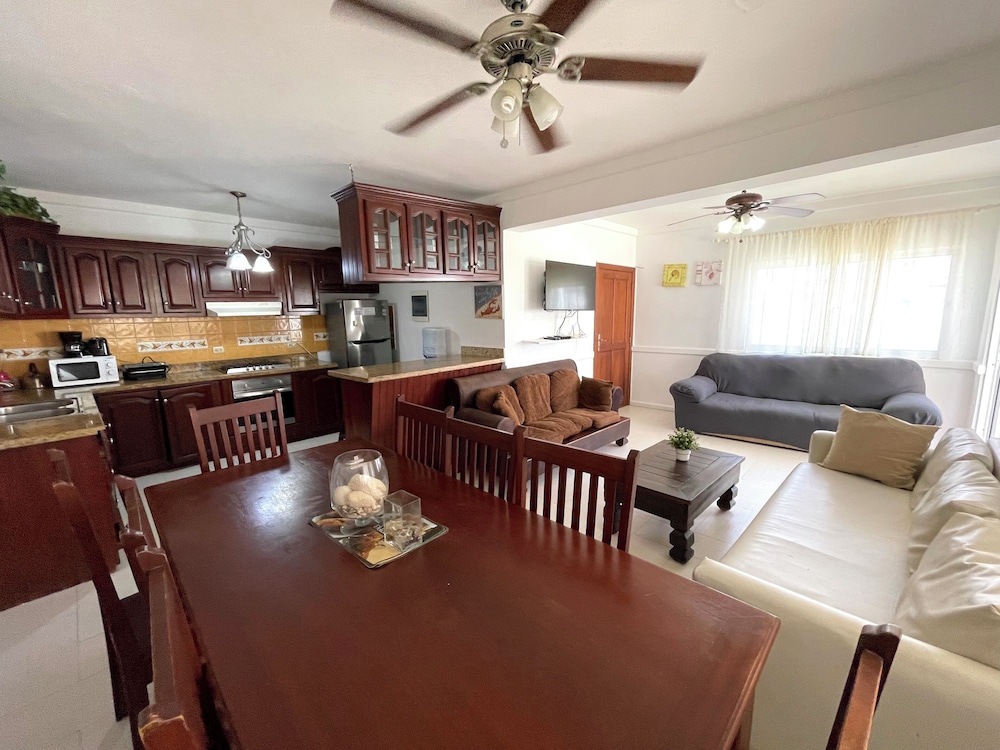 Premium Apartment, 2 Bedrooms, Resort View, Beachside