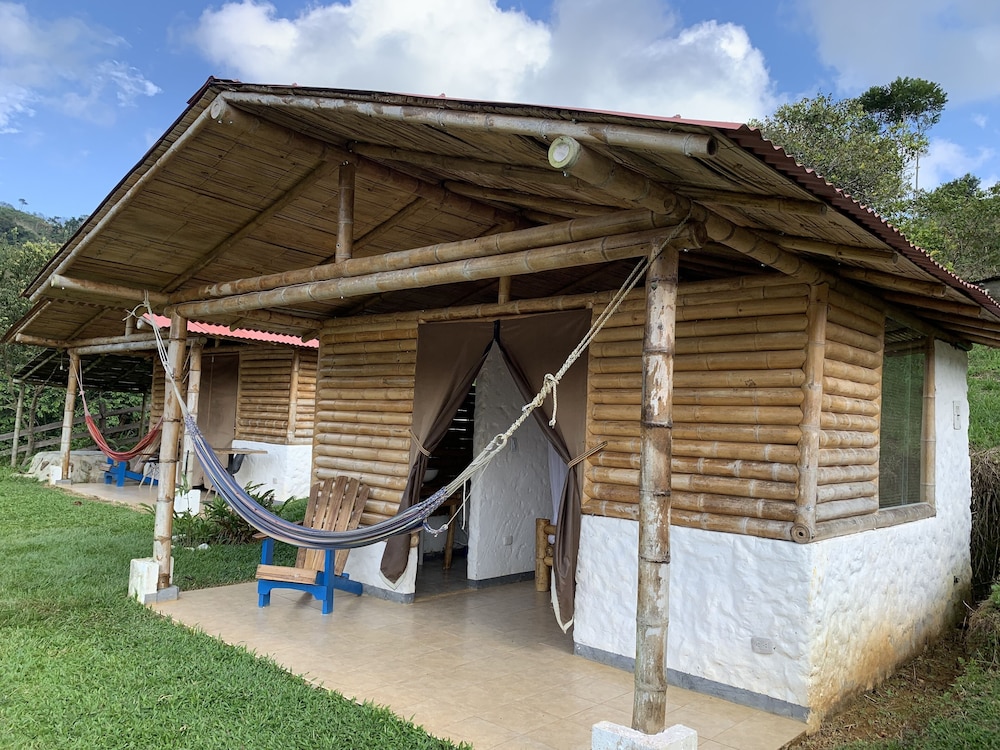 Traditional Cabin, 4 Bedrooms, Lake View photo 2