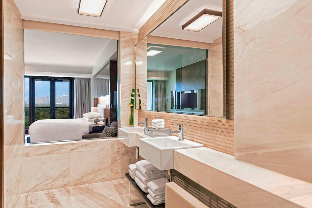 Executive Suite, 1 Bedroom, Golf View - Photo 6