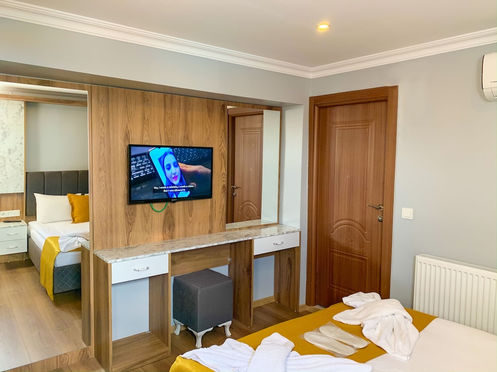 Economy Double Room photo 2
