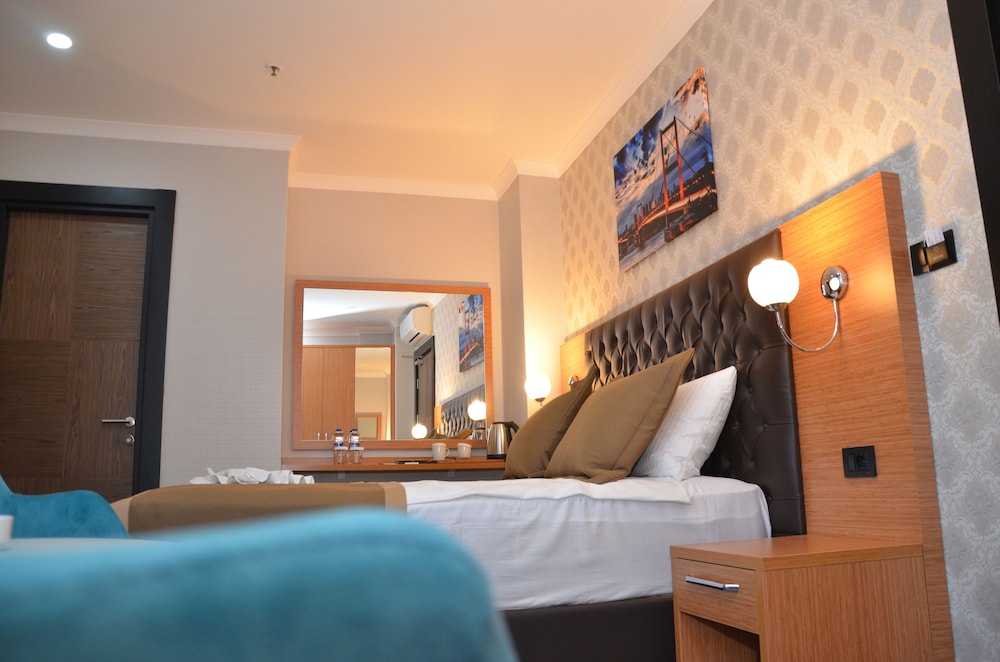 Room, Corner photo 1