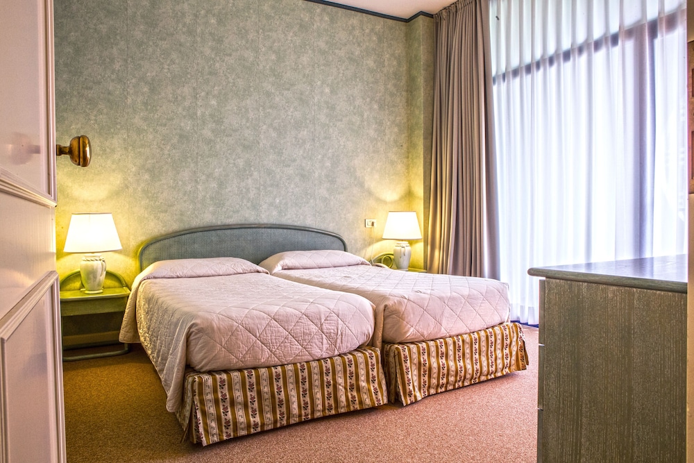 Junior Suite, Balcony, Beachside photo 3