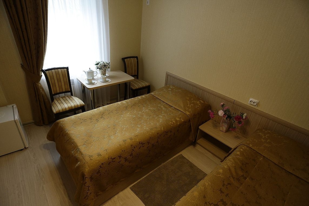 Standard Twin Room photo 2