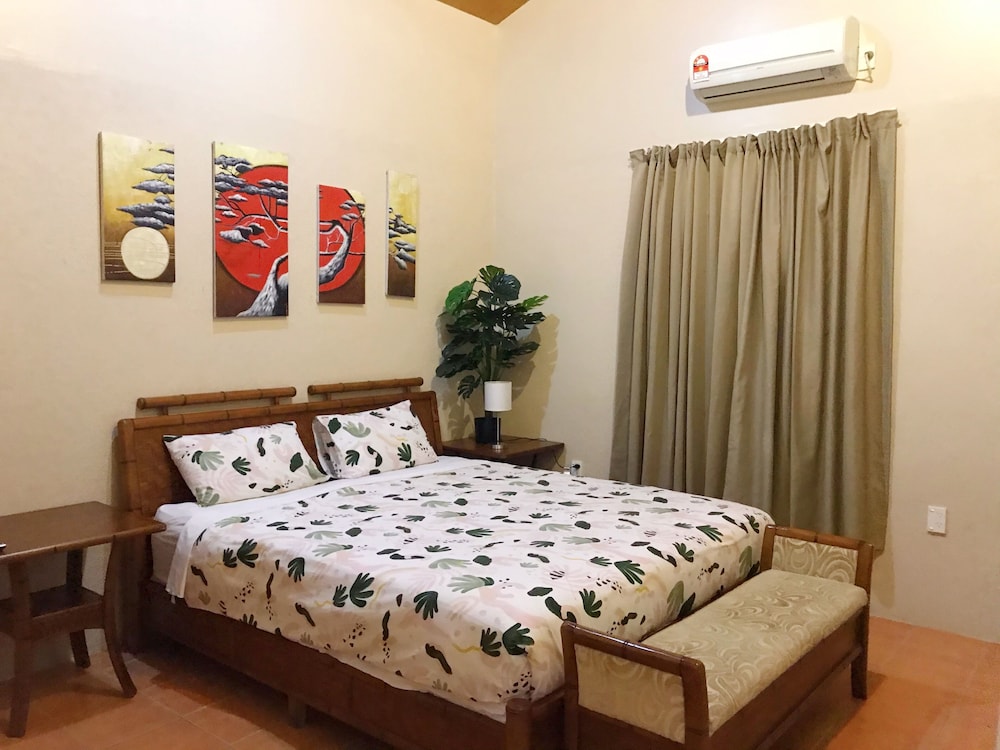 Apartment, 1 Bedroom, Ensuite, Poolside photo 1