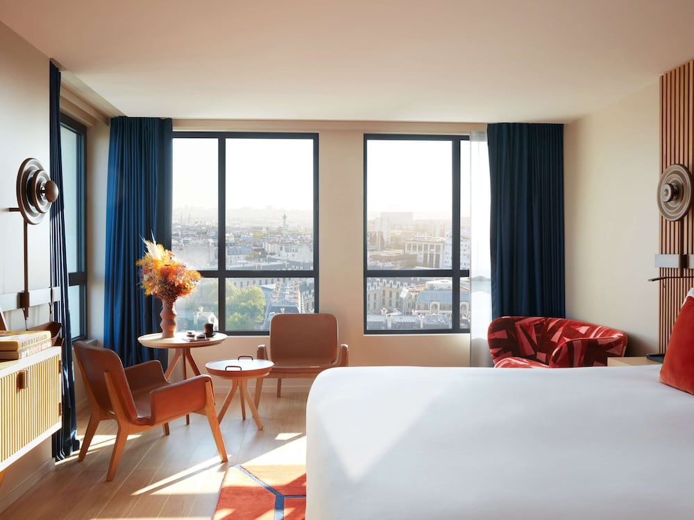 STUDIO PANORAMA VIEW, 1 King, Corner Junior Suite, River Seine and Paris view photo 1