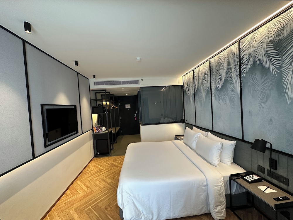 Superior Room, 1 King Bed