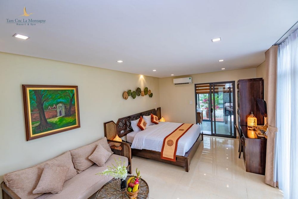 Lotus Junior Suite Lake View photo 3