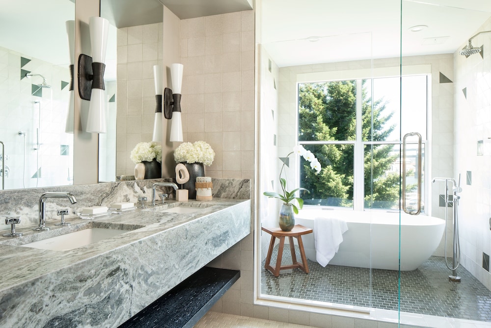 Suite (Columbia River)