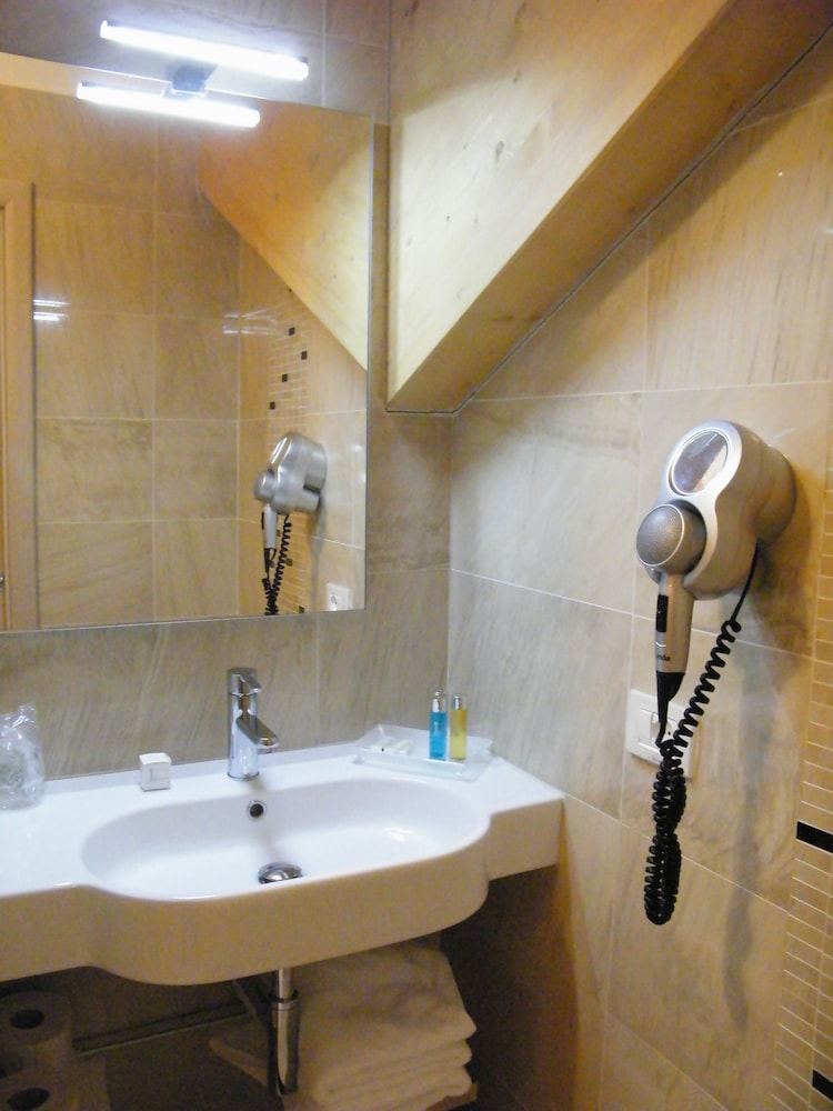 Comfort Triple Room photo 2