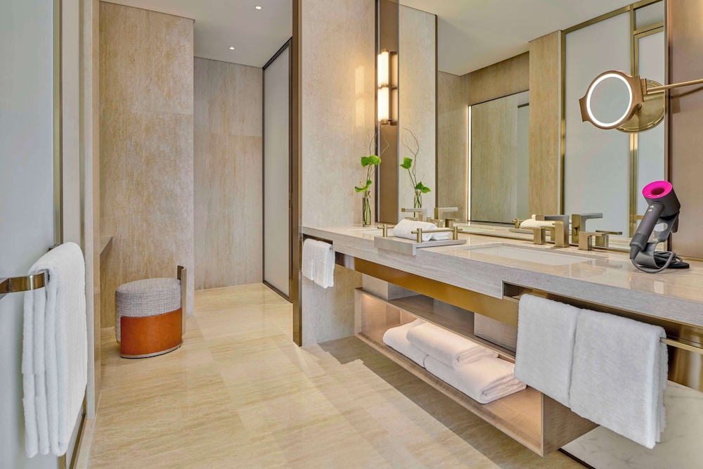 King Deluxe Suite