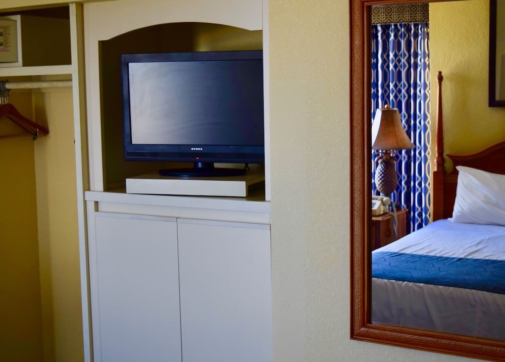 Condo, 2 Bedrooms, Oceanfront photo 2