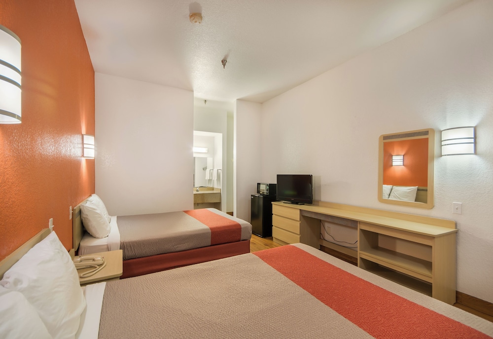Room, 2 Double Beds, Smoking photo 1