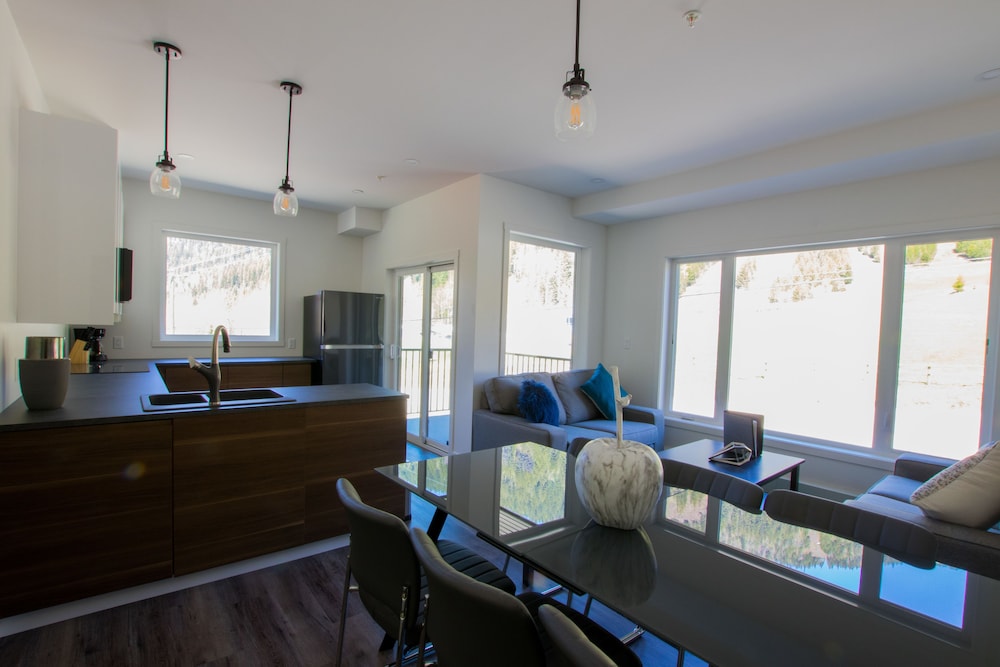 2 Bedroom Family Suite photo 3