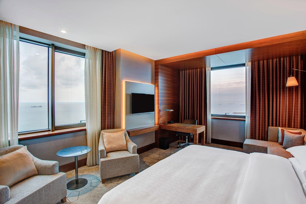 Grand Room, 1 King Bed, Sea View