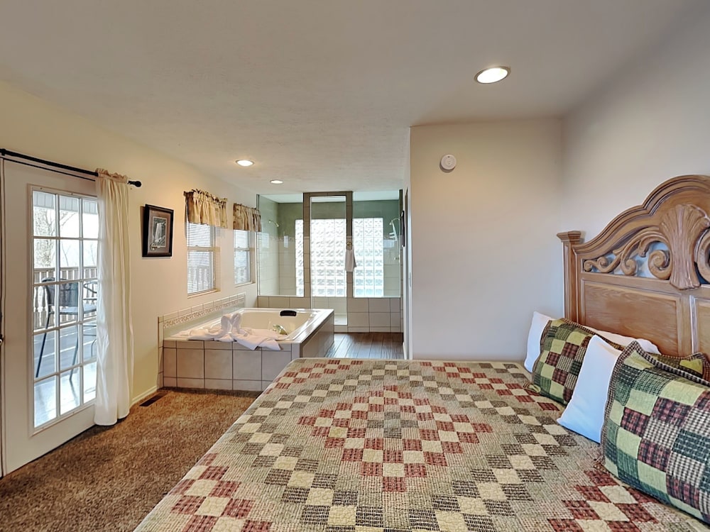 Studio (1 Bedroom)