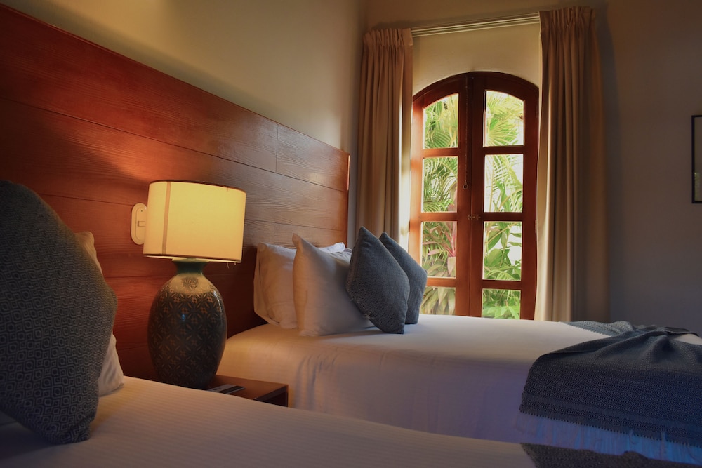 Deluxe Double Room, 1 Bedroom, Pool Access, Courtyard Area photo 2