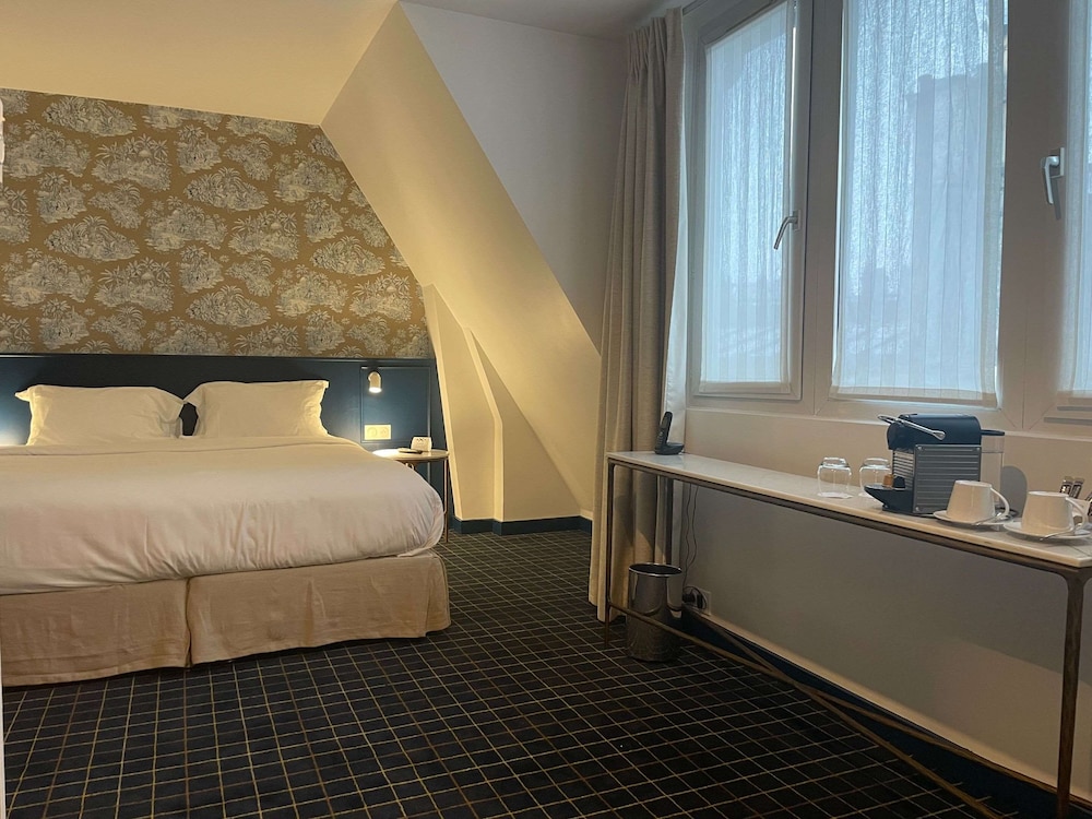 Le Pergolèse Paris Champs Elysées bedroom photo