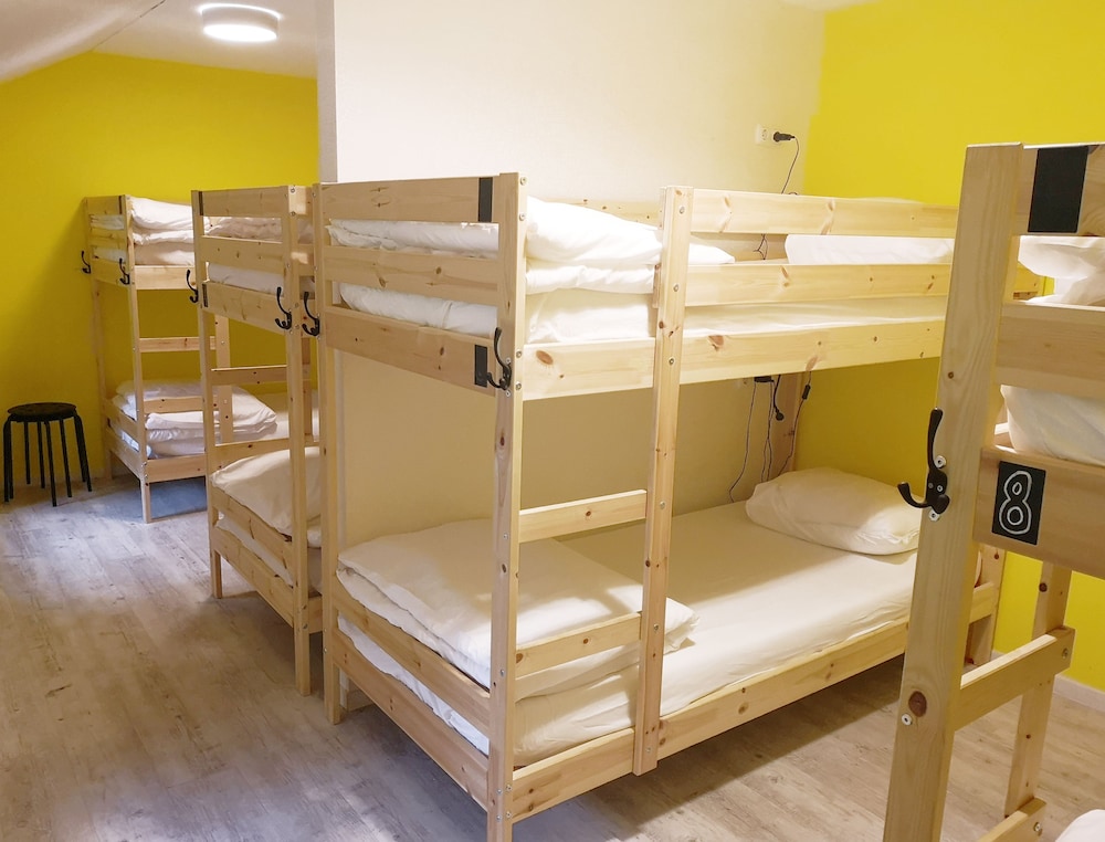 Bed in Shared Dormitory, Mixed Dorm, Shared Bathroom (8 beds) photo 2