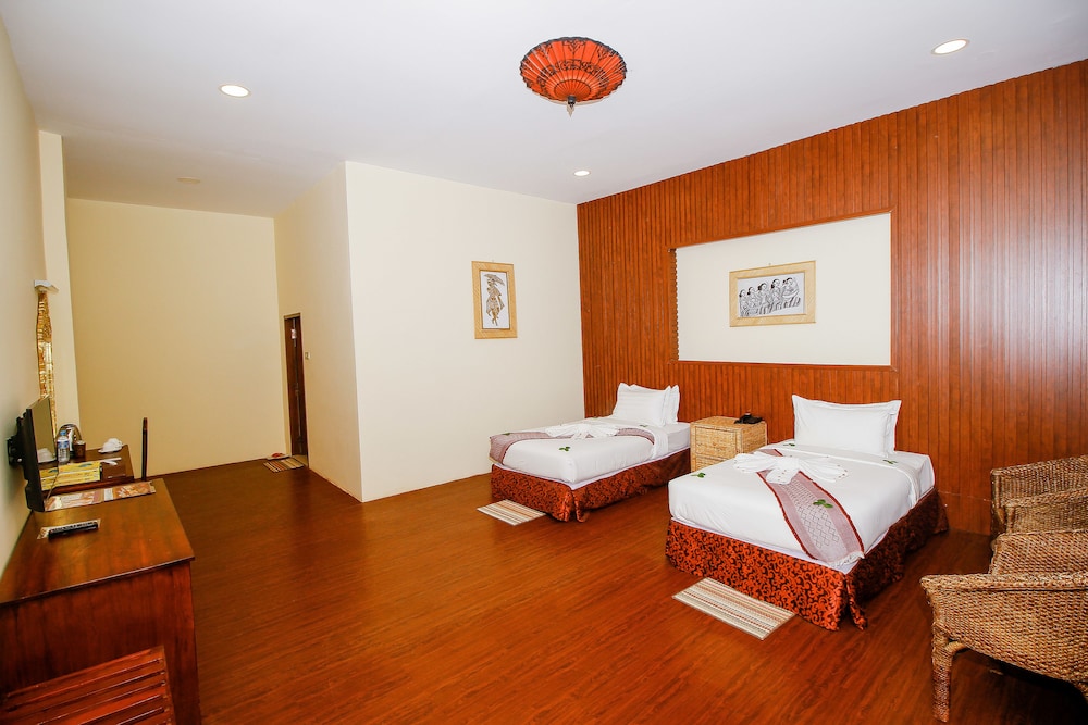 Deluxe River View Room photo 1