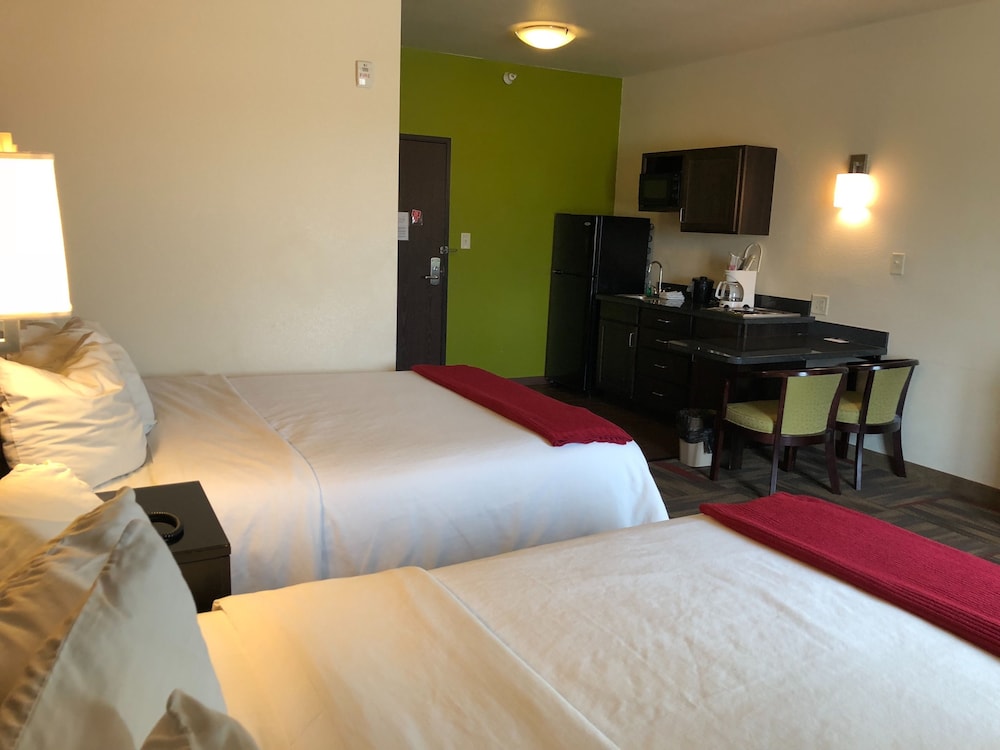 Suite, 2 Queen Beds, Non Smoking, Kitchenette photo 2
