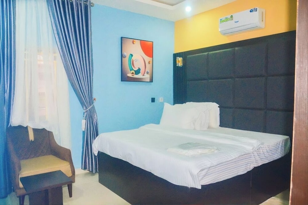 Classic Room, Courtyard View