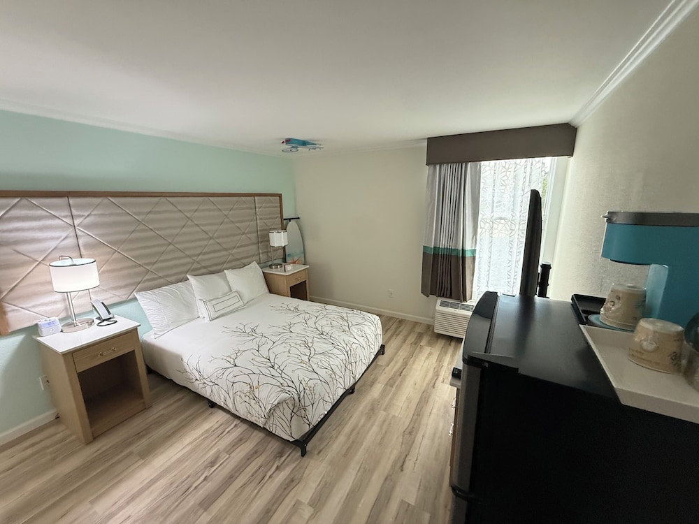 Deluxe Room, 1 Queen Bed