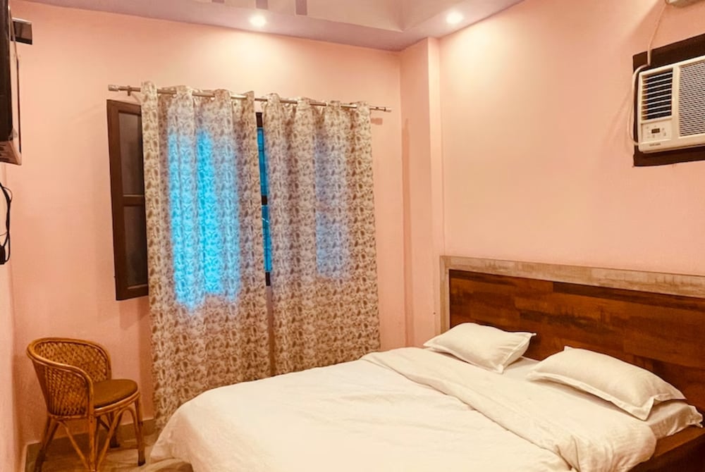 Deluxe Double Room, City View photo 3