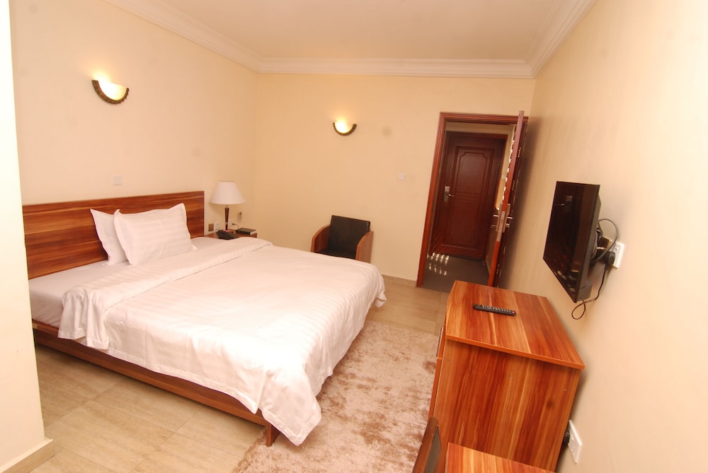 Double Room - Photo 11