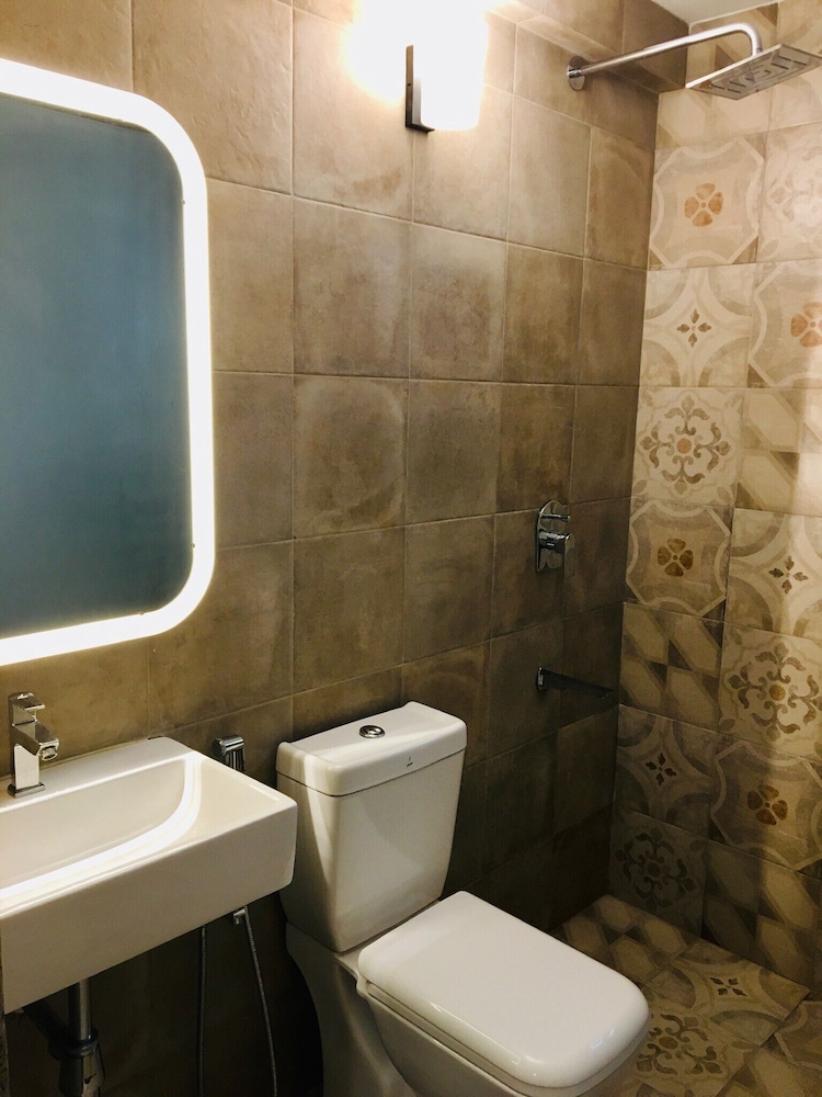 Deluxe Double or Twin Room - Photo 2