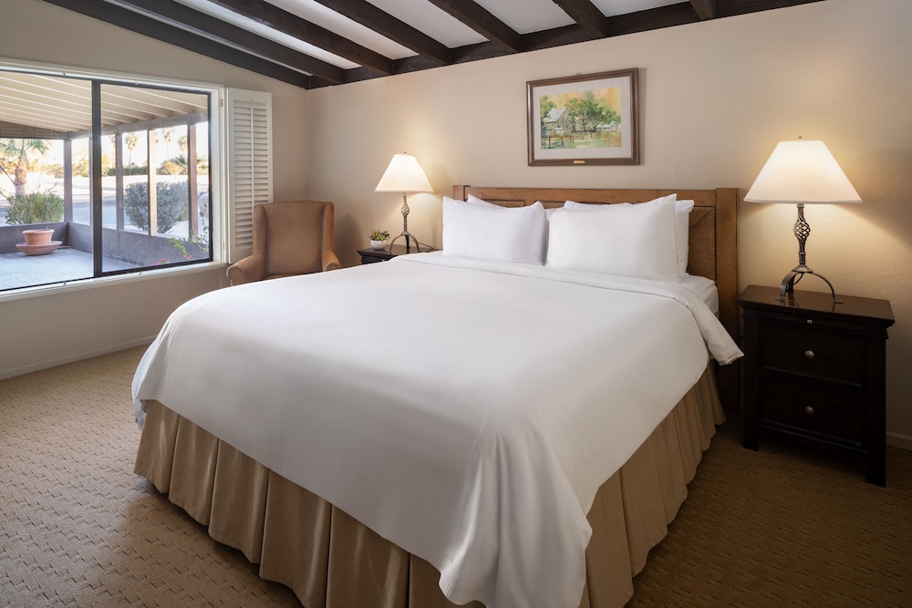 Suite, Multiple Beds (Yucca Casita - 1 King bed and 1 Queen)