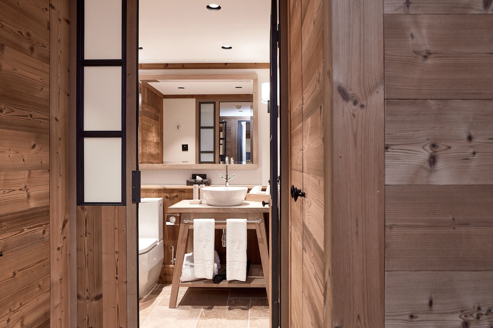 Penthouse (with Gallery)