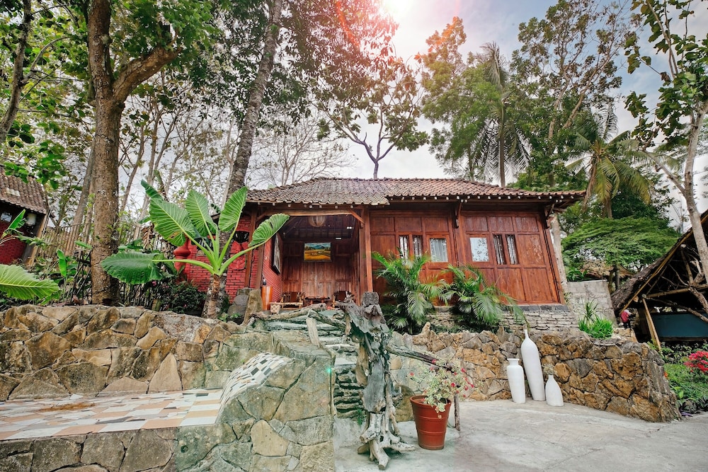 Wooden House photo 3