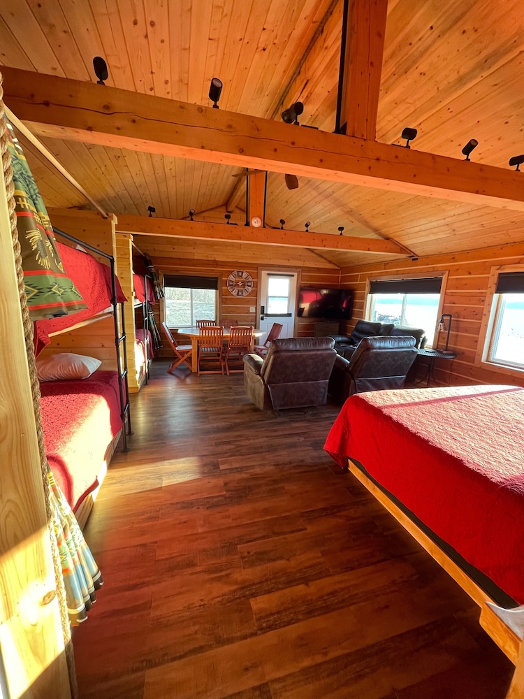 Family Cabin, Multiple Beds, Kitchen, Ocean View photo 2
