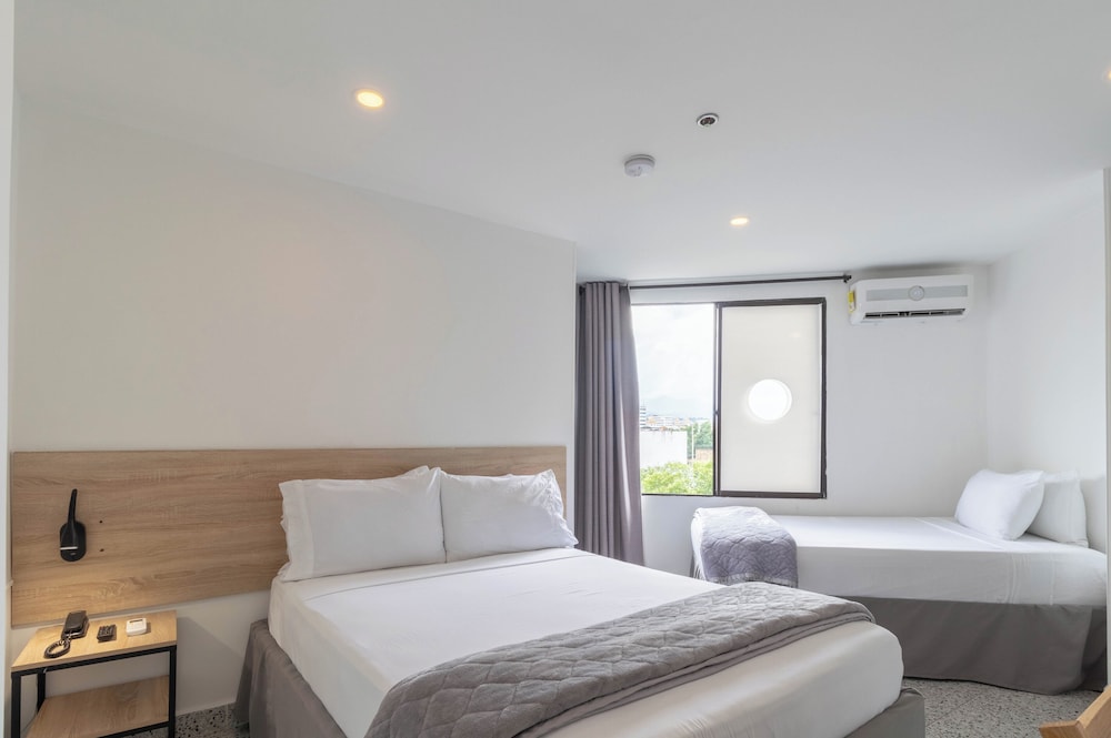 Basic Triple Room photo 2
