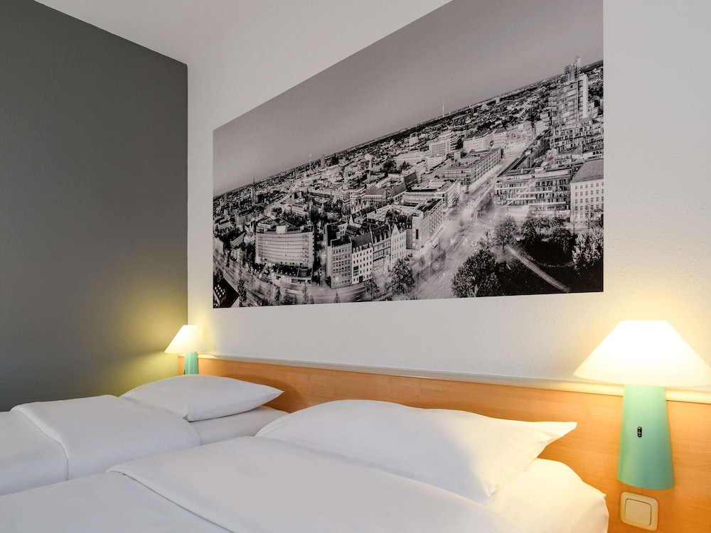 Standard Twin Room, 2 Twin Beds photo 3