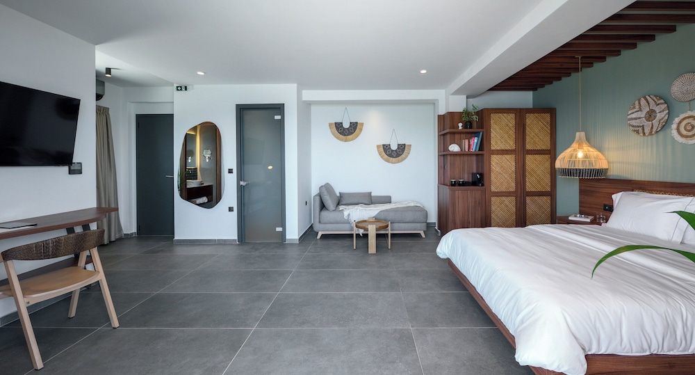 Amyntas Suite with Sea View