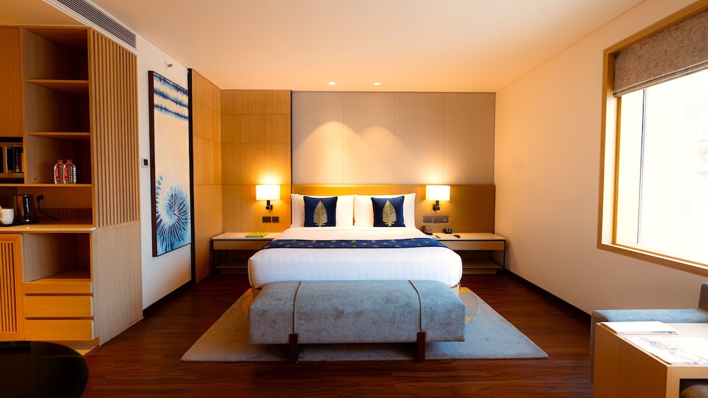 Studio Suite, 1 King Bed, City View - Photo 4
