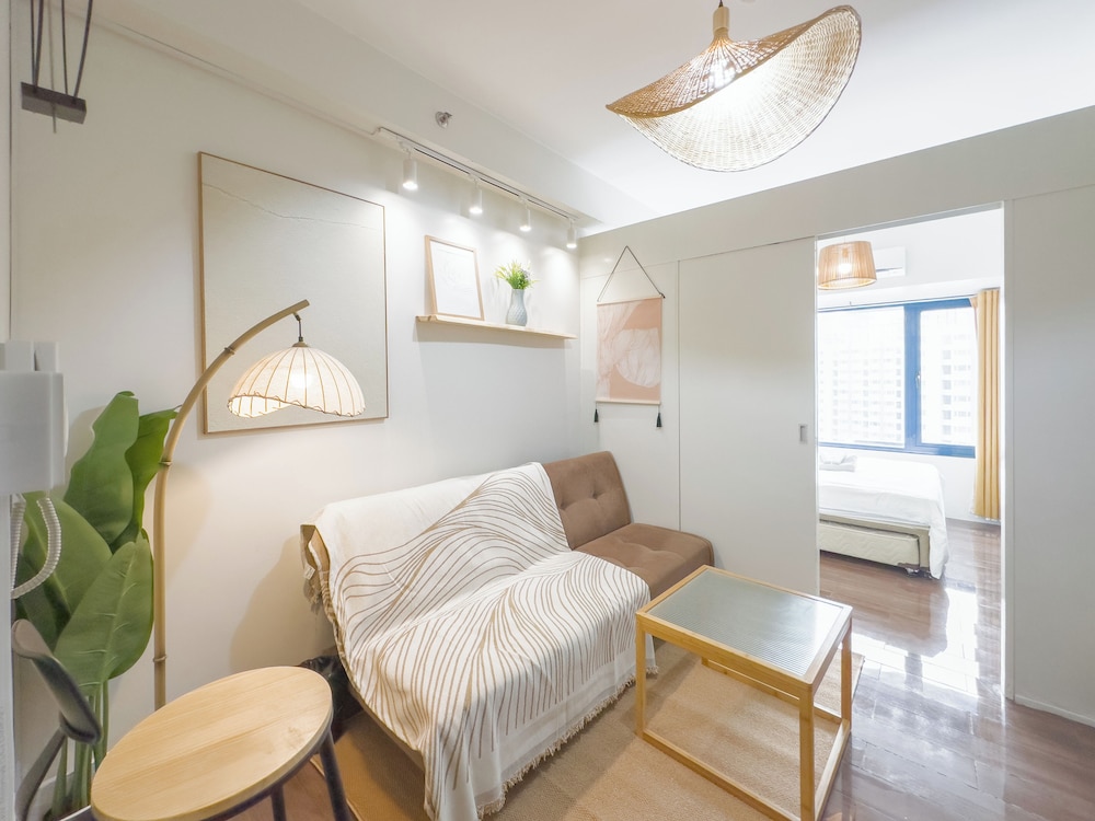 Romantic Condo, Multiple Beds, Refrigerator & Microwave, City View photo 1