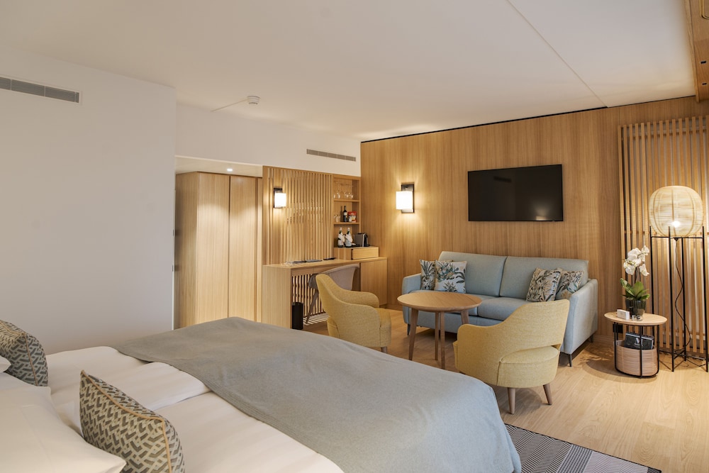 Comfort Double Room, Balcony, Mountain View photo 2