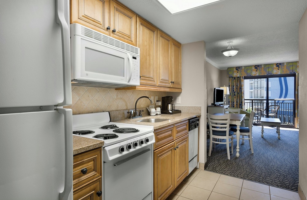 South Tower Angle Ocean View One Bedroom Condo - Photo 4