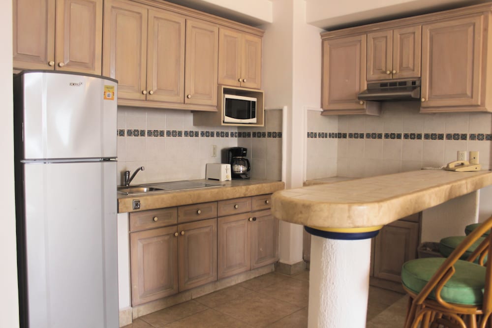 Suite, 2 Double Beds, Oceanfront photo 2